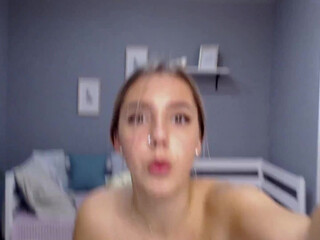 clarecraig cute babe exposes big tits