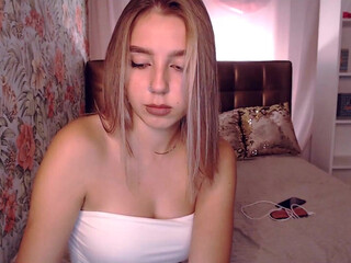 clarecraig watch my shaved pussy live online