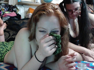 ccinnamon juicy cam babes tease with pussy part 3