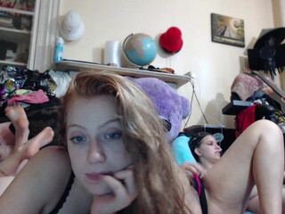 ccinnamon close-up with sweet webcam pussy