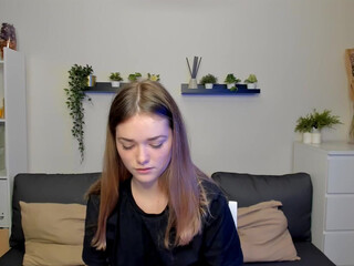 caitlin_bell fisting show with ripped horny babe