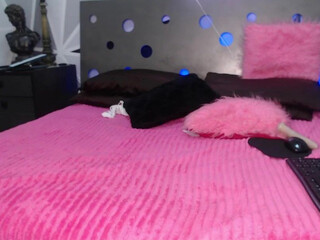 karol_ebony1 big tit teases her pussy with a phallus