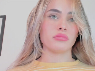 antonia_savatto_ redhead sexy sex slut girl masturbates for you