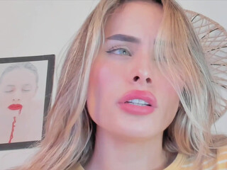 antonia_savatto_ pretty chick