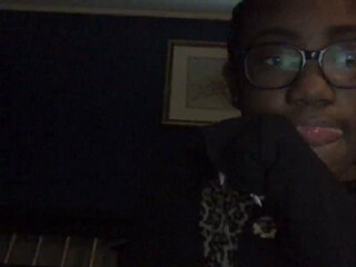 yumlishouls12345 mfc hot blonde plays with a big toy part-2 2022 webcam