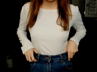 tenderangelcarly actioning and pissing sexy whore