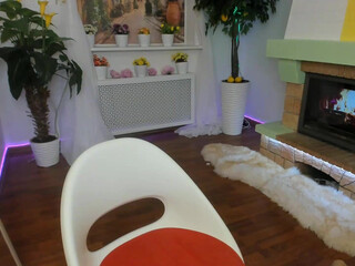 stephanie_evans exquisite skin fucks pussy through pants