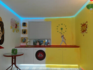 stephanie_evans gorgeous ladies twirl tight ass