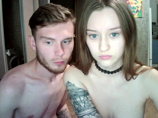 stacey_and_trent webcam online petting dildo with a beautiful horny babe