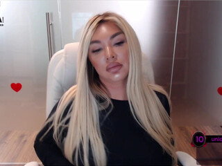 sarahstone_ class, students are online_1080p