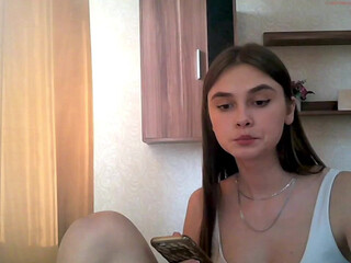 qqlola  webcam