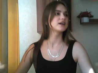 qqlola top chat model is played with a glass toy 2022 webcam