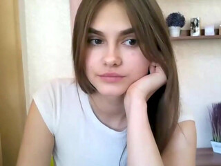 qqlola gorgeous prostitute caresses shaved cunt