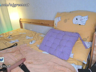 mjgreencat cute young lady fucked her cunt with a phallus