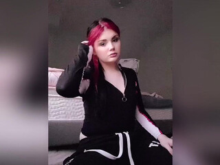 Maddy aka babymaddyxo  recording broadcast new model