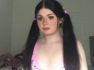 Maddy aka babymaddyxo  red