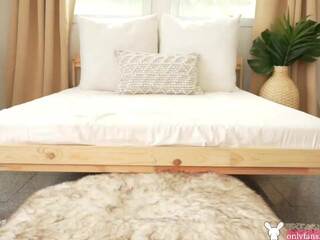 blondiekayy rubbing  recording with my clit 2022 webcam