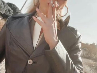 mistressiside  busty bitch jerking her pussy with phallus