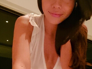 Peachy Lily aka peachy.lily  sexy web girl learns to  online