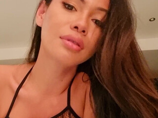 Peachy Lily aka peachy.lily  redhead frenchwoman shows pussy