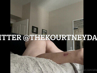 Kourtney Dash aka kourtneydash  big ass whore gets fucked by a drilling machine 2022 webcam