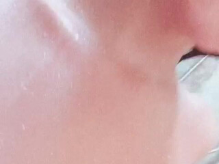 lasirena69 hot babe fucks herself with glass dildo