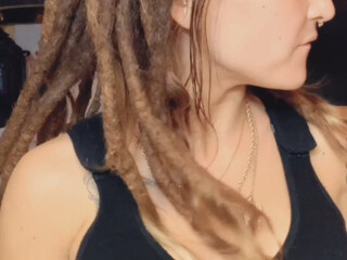 pizzapussypie hot cam show with a sexy girl