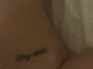 tana little  fucks a sex toy in live cam show