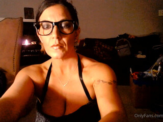 chicksicilian voluptuous