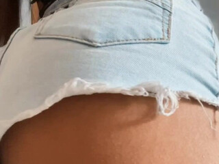 anittaveron appetizing bitch rubbing  sex machine