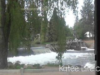 ka8eeowen  aka kateelife Shy curvy shows off beautiful tits