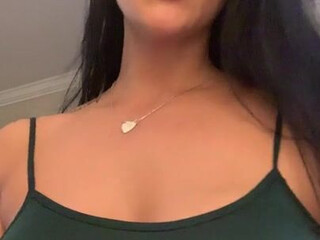 miss raquel Lush ass shows its shape