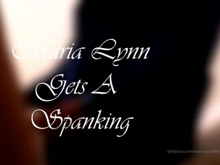 miss raquel privat in the bathroom