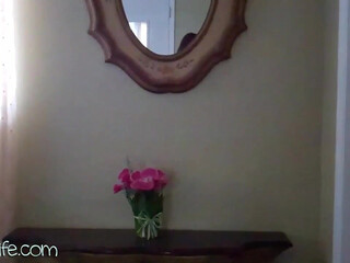 ka8eeowen  aka kateelife Sweet thing is drinking naked in the bath