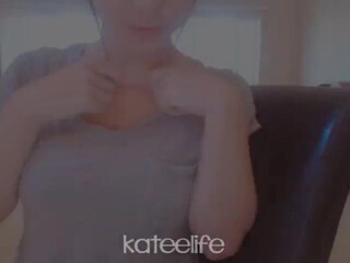 ka8eeowen  aka kateelife passionately masturbating