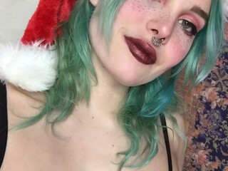 hinaughtya Skinny squirt stretches the vagina