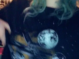 hinaughtya Good self shows sexy body