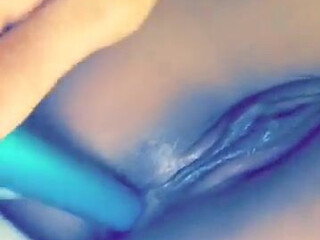 gwen singer Tasty Curvy Fucks Herself With Dildos