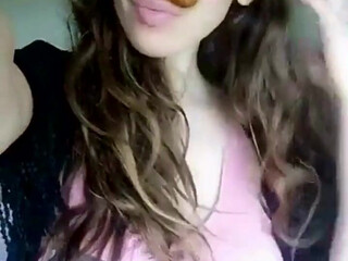 cherubesque Young babe jerks both holes