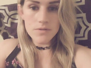 Katie (@katiecutie) onlyfans Hot curva jerks off