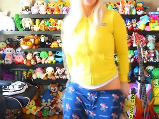 tara babcock onlyfans Tender blonde squeezes boobs