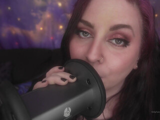 dovey passionate chick shines pussy