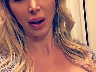 Nikki Benz Mature blonde hair squirts