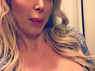 Nikki Benz Sexy model takes off her panties