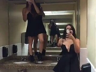 Lauren Duck sweet pussy pulls the cap