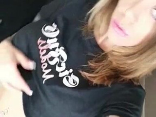 Karma RX The shrewd curvy masturbates pussy with a phallus