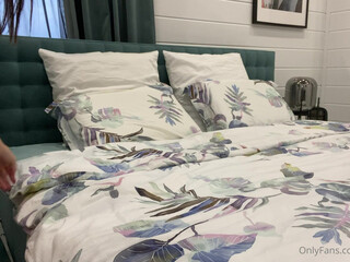 lilu Luxurious bitch with tattoo shows sisi