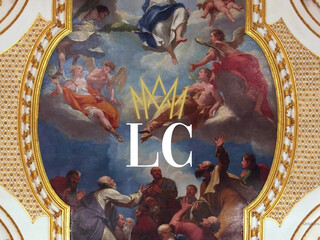 leninacrowne pounding her pussy with a big dildo