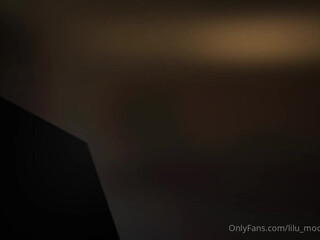 lilu Hot mare jerking pussy with phallus