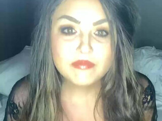 fmottrn Modest slut tells interesting stories on camera